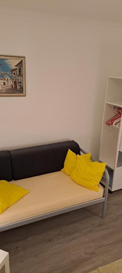 "Baerenhaus" Ferienwohnung Püttlingen Buitenkant foto