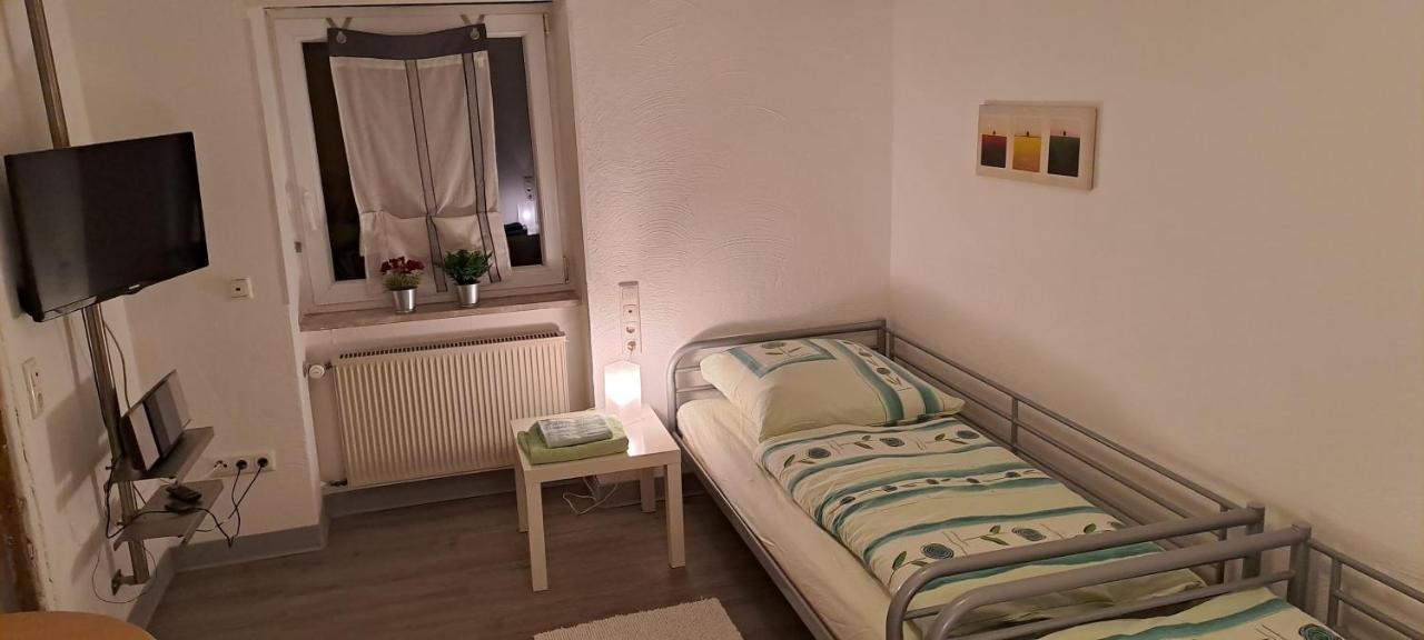 "Baerenhaus" Ferienwohnung Püttlingen Buitenkant foto
