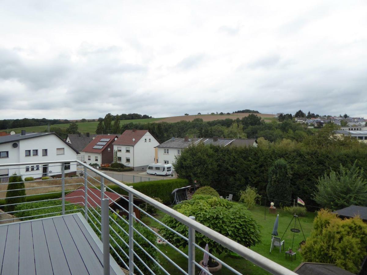 "Baerenhaus" Ferienwohnung Püttlingen Buitenkant foto
